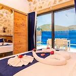 Bezirgan Village 2 Bedroom Vilă Kalkan