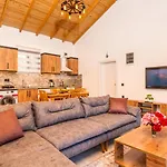 Bezirgan Village 2 Bedroom