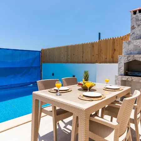 Bezirgan Village 2 Bedroom كالكان