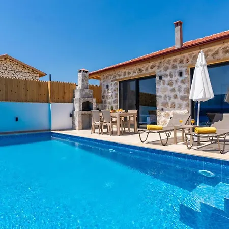 Bezirgan Village 2 Bedroom فيلة كالكان
