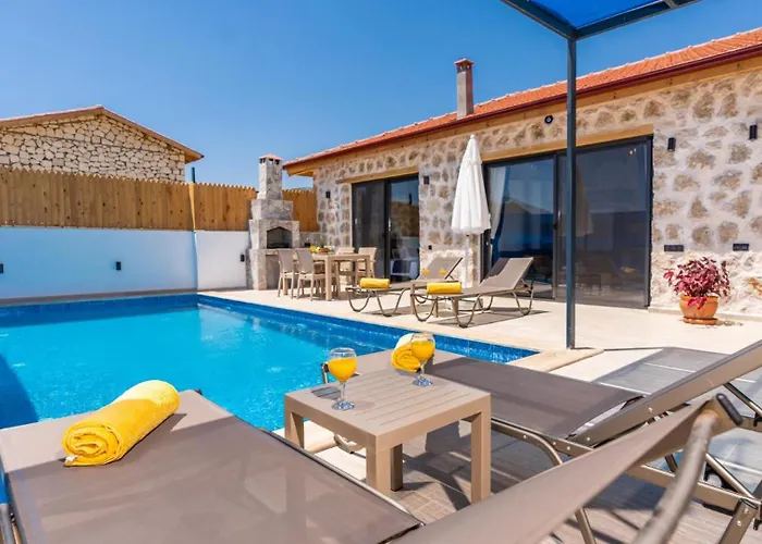Bezirgan Village 2 Bedroom * Kalkan