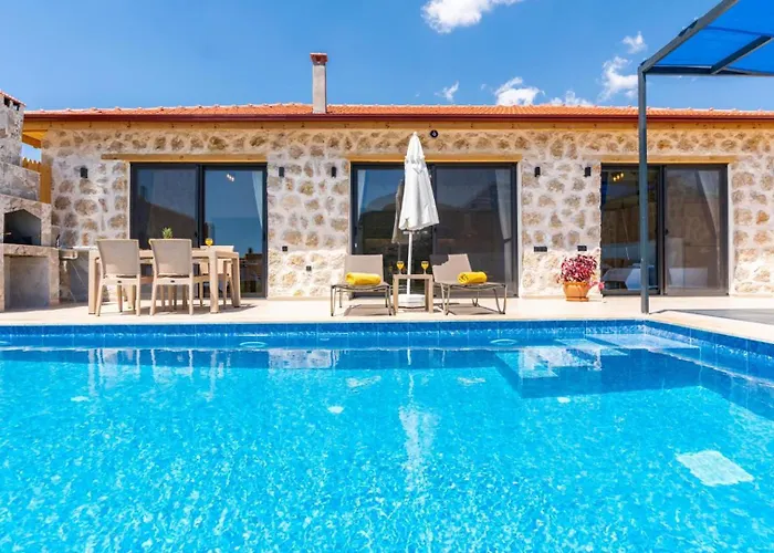Villa Bezirgan Village 2 Bedroom Kalkan